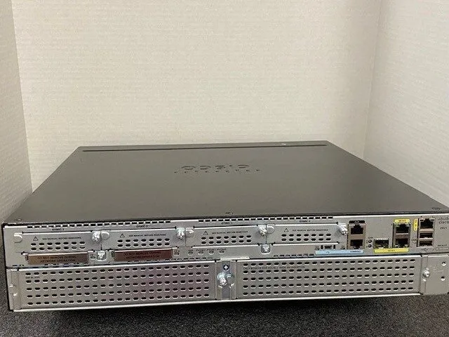 Маршрутизатор CISCO 2901 2-Port Gigabit Integrated Services Router CISCO2901/K9 — фото лота 3