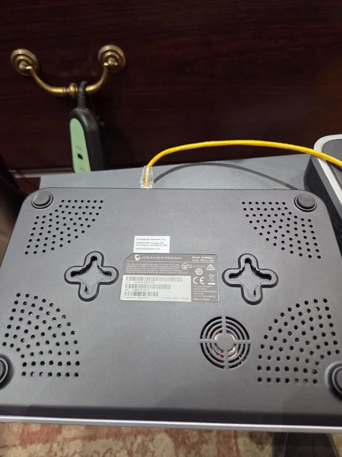 IP-телефон Grandstream UCM6204 IP PBX Phone System Analog Lines 2Ports IN, 4Port
