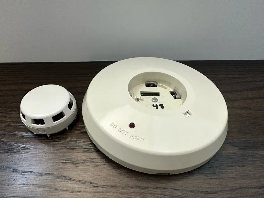Оборудование пожарной сигнализации SIMPLEX 4098-9701 TRUEALERT SMOKE DETECTOR AD