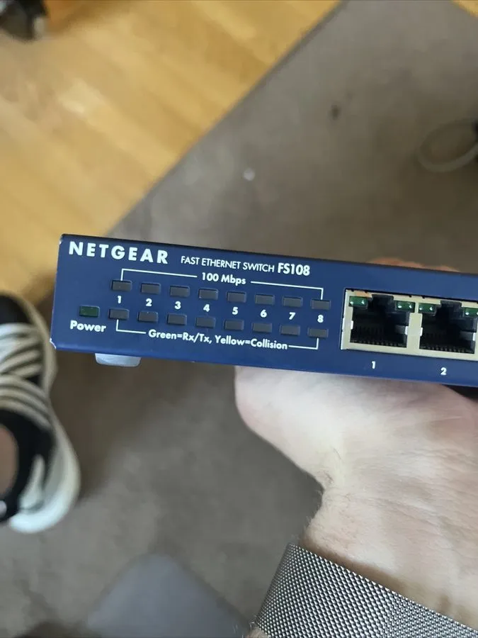 Коммутатор Netgear Prosafe 8-PORT Fast Ethernet Switch Desktop Switch FS108