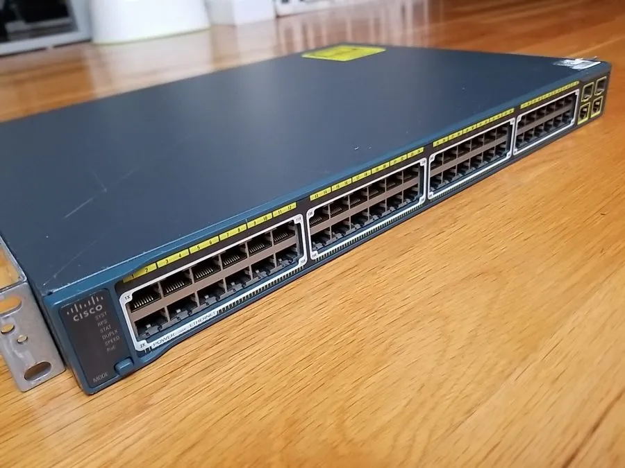 Коммутатор Cisco Catalyst 2960 WS-C2960-48PST-L 48-Ports Rack-Mountable Switch