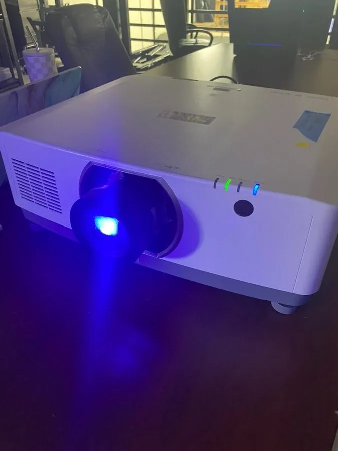 Проектор NEC NP-PA653UL 6,500 Lumen Laser Projector w/ NP41ZL Zoom Lens