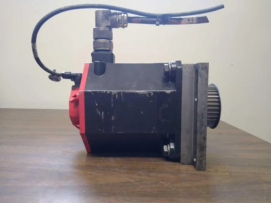Серводвигатель A06B-0266-B100 Fanuc AC Servo Motor