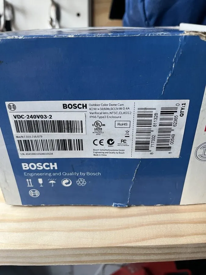 Камера a Bosch VDC-240V03 Outdoor Color Dome Camera — фото лота 2