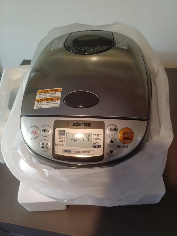 Рисоварка Zojirushi NSTSC18 10 Cups Micom Rice Cooker & Warmer