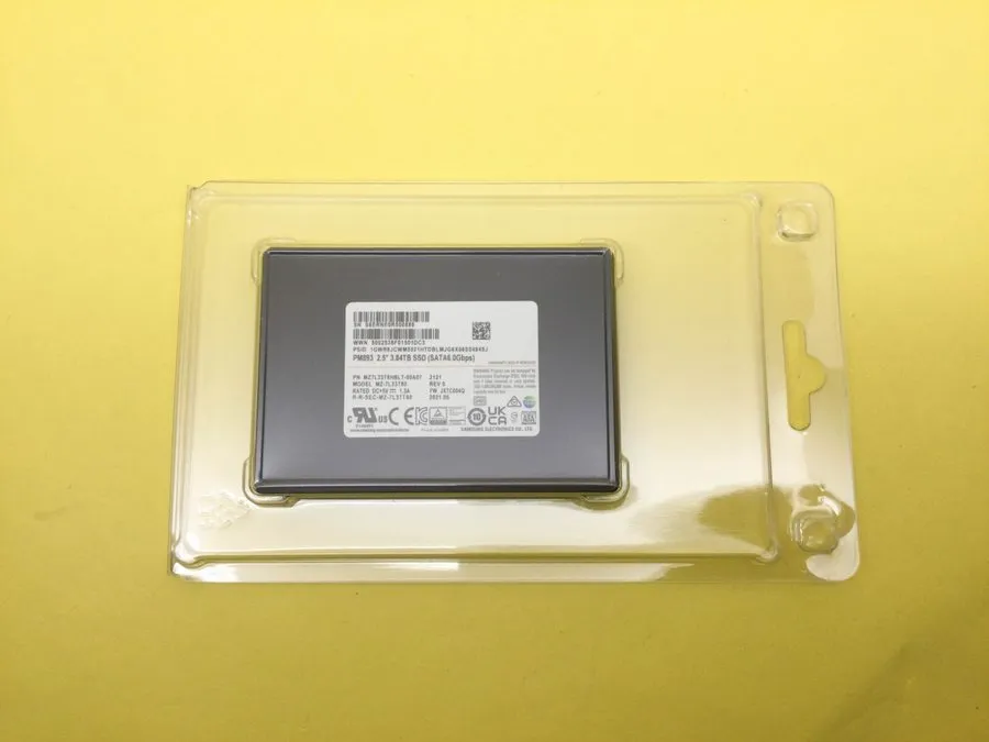 SSD-накопитель Samsung PM893 Series 3.84TB SATA 6Gb/s 2.5inch Internal SSD MZ-7L