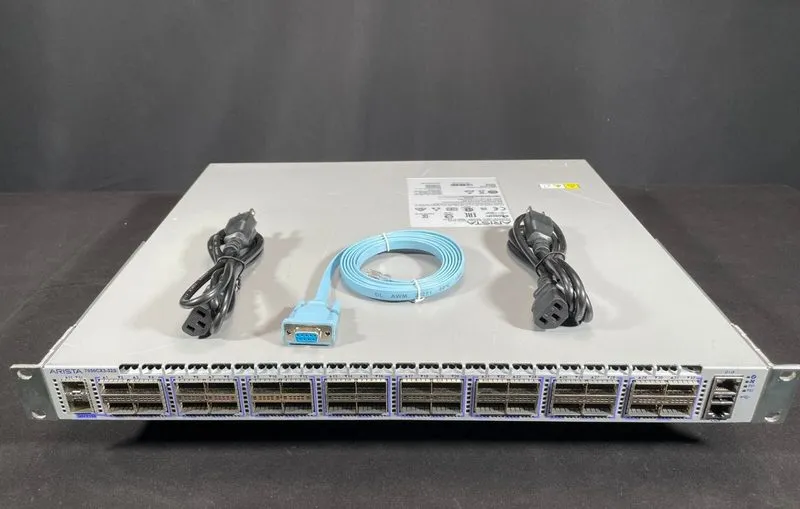 Коммутатор Arista DCS-7050CX3-32S-R 7050X3, 32x100GbE QSFP+2xSFP+ Switch W/2xAC