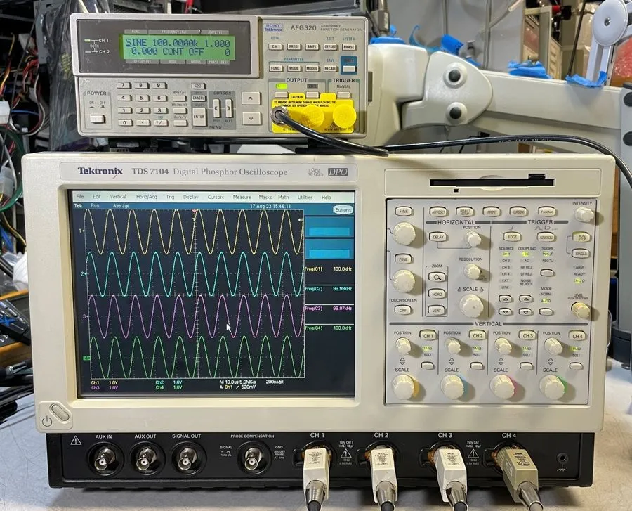 Осциллограф Tektronix TDS7104 1GHz 4ch 10GS/s Digital Phosphor Oscilloscope