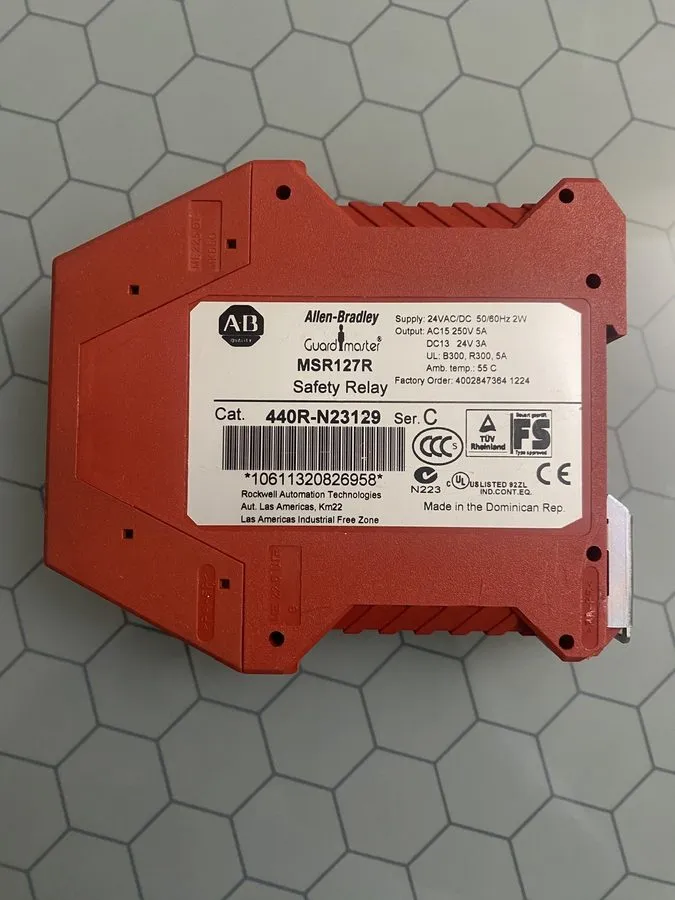Реле безопасности Allen Bradley 440R-N23129 Safety Relay, MSR127RP, 24V AC/DC