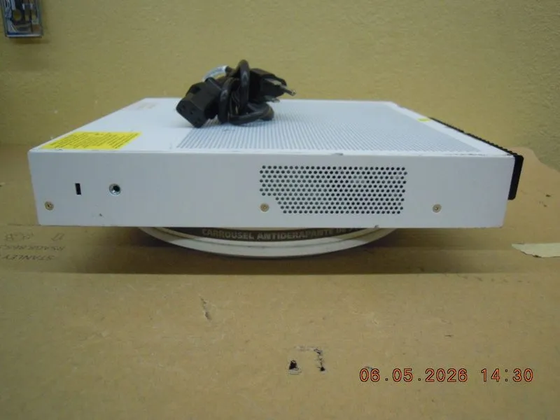 Коммутатор Cisco Catalyst C1200-8FP-2G 8-Port PoE+ Managed Switch 120W — фото лота 3