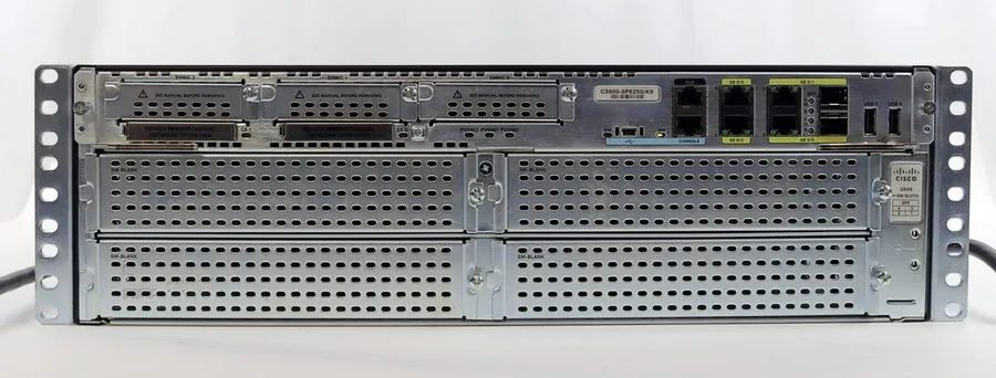 Маршрутизатор Cisco 3900 Series Integrated Service Router C3900-SPE250/K9