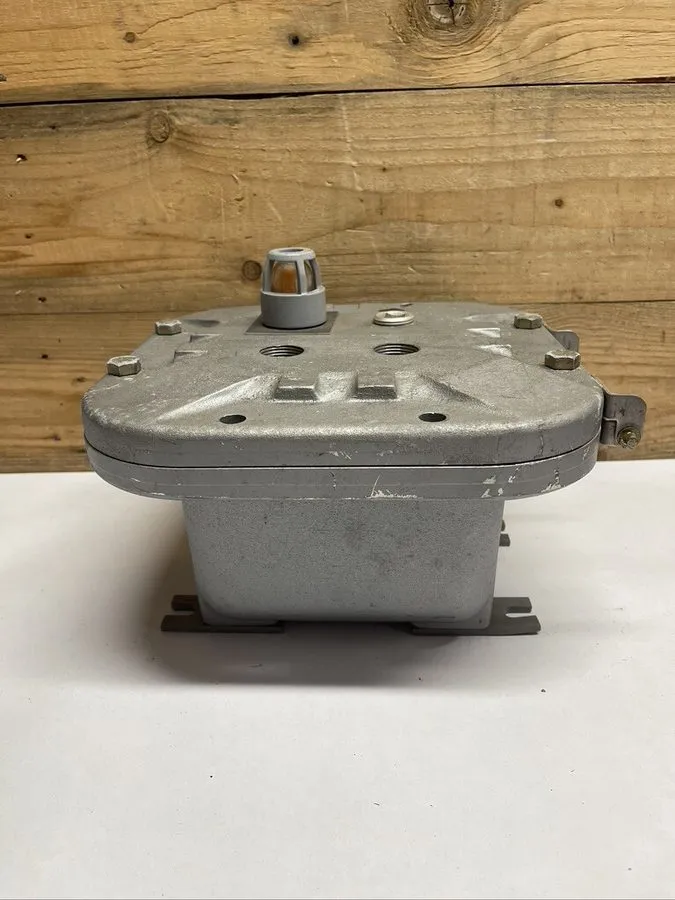 Монтажный шкаф Explosion Proof Enclosure EXB-664 N34 Killark SN 13222 — фото лота 2