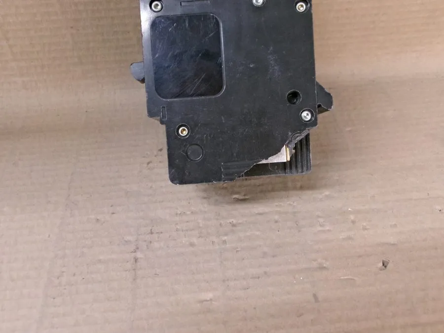 Автоматический выключатель EJB34035 SQUARE D 3 POLE 35 AMP 480V BOLT-ON CIRCUIT 