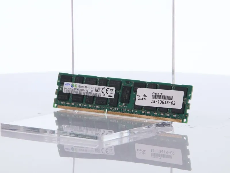 Модуль памяти Samsung 16GB 2Rx4 PC3L-12800R M393B2G70DB0-YK0 DDR3 1600MHz Reg EC