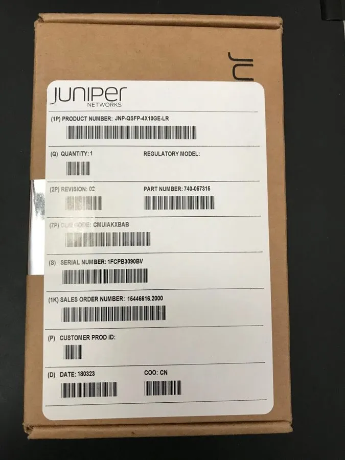 Трансивер Juniper JNP-QSFP-4x10GE-LR 740-057315 QSFP-4x10GE-LR 10km