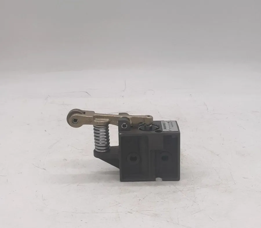 Пневмоклапан Aventics R431004669 Roller Level Poppet Valve