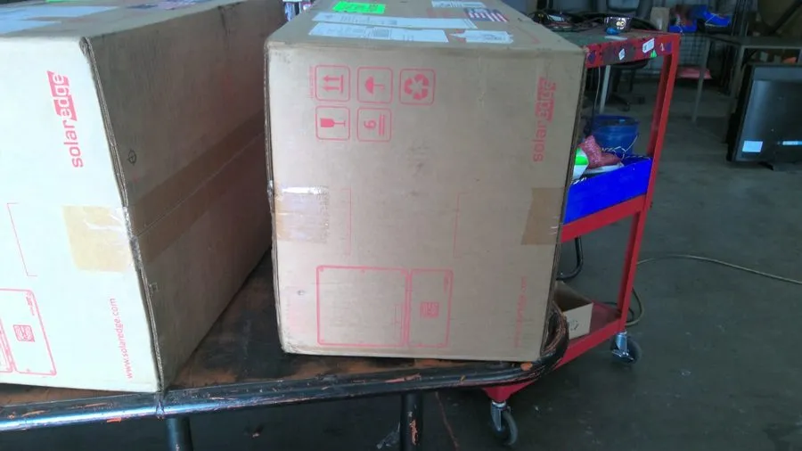 Инвертор SOLAR EDGE SE7600H-USSNBBL14 SINGLE PHASE ENERGY HUB INVERTER — фото лота 2