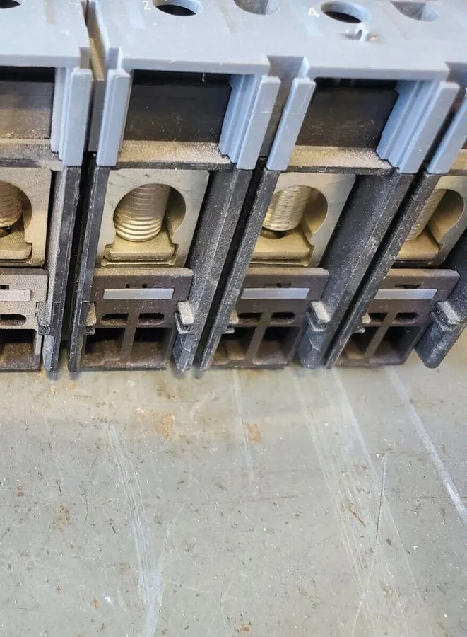 Автоматический выключатель Siemens 60 Amp Bolt-on Circuit Breaker 3VA4160-6ED34 