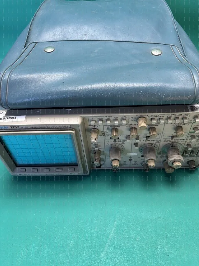 Осциллограф Tektronix 2232 100MHz Digital Storage Oscilloscope Unit