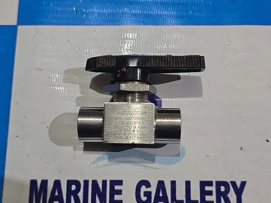 Клапан Swagelok SS-43GF4 Ball Valve 1/4"