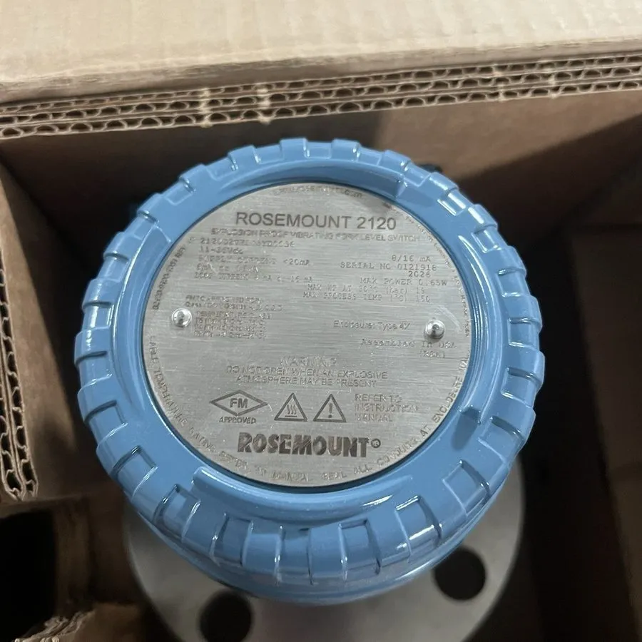 Датчик уровня Rosemount 2120 Flanged Vibrating Fork Level Switch 2120D2GH1E5YE00 — фото лота 2