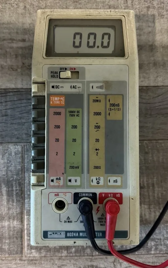 Мультиметр Fluke Multimeter 8024A Made In USA — фото лота 1