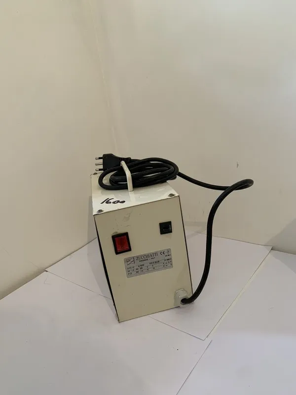 Трансформатор ZUCCHIATTI Autotransformer 220/110 Volt da 1,6 KVA tipo B25/L50