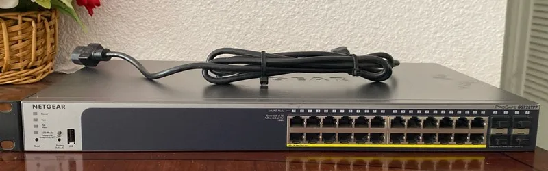 Коммутатор Netgear ProSafe 24-Port Gigabit POE Managed Pro Switch (4 SFP Ports) 