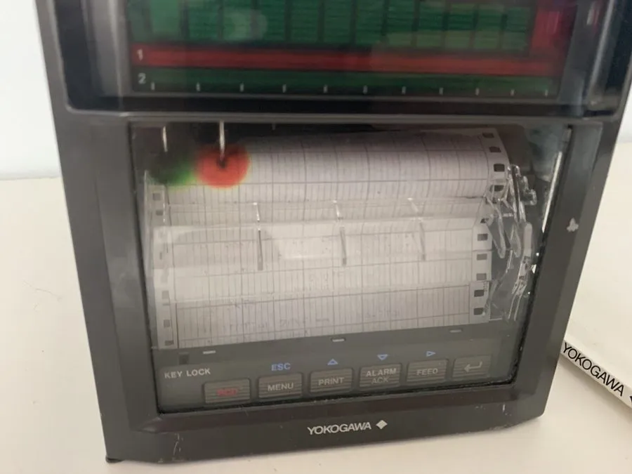Датчик температуры Yokogawa 436000 UR1000 Temperature Chart Recorder 5E-38
