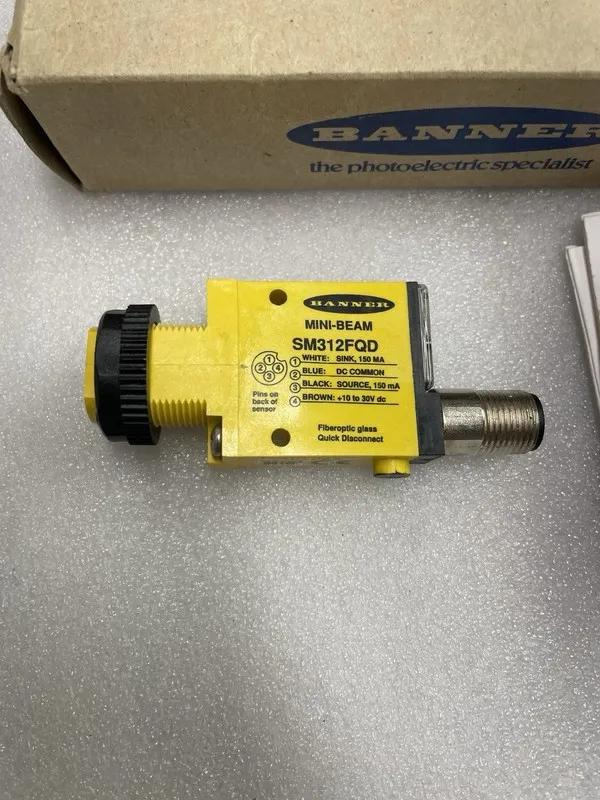 Фотоэлектрический датчик BANNER SM312FQD MINI-BEAM PHOTOELECTRIC SENSOR 10-30VDC