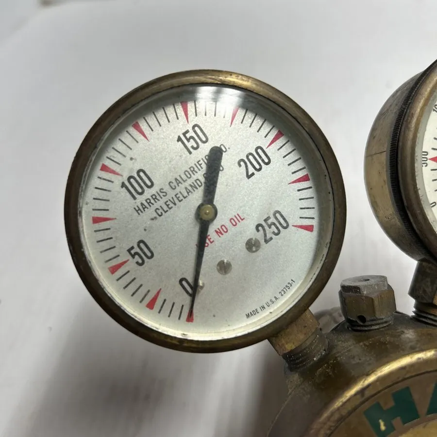 Трубопроводная арматура HARRIS 92-100 MULTISTAGE COMPRESSED GAS REGULATOR DUAL G