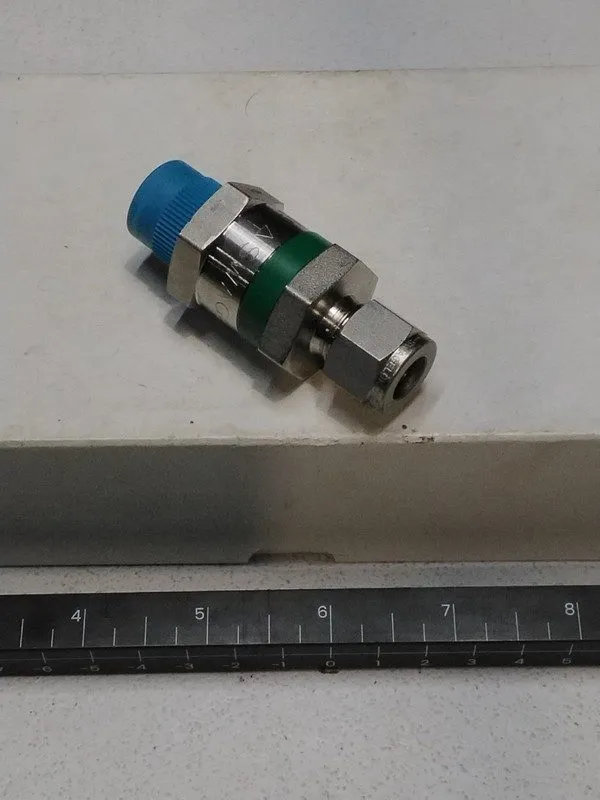 Клапан Swagelok Ss-xsm6s6 3/8" Tube OD X 3/8" Mnpt Excess Flow Valve 9 gpm 1 Qty