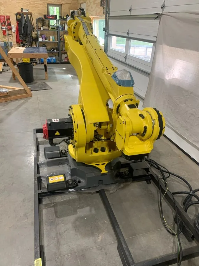 Робот Fanuc M410iB/140H Palletizer w/ R-30iB PLUS & 1 Year Fanuc