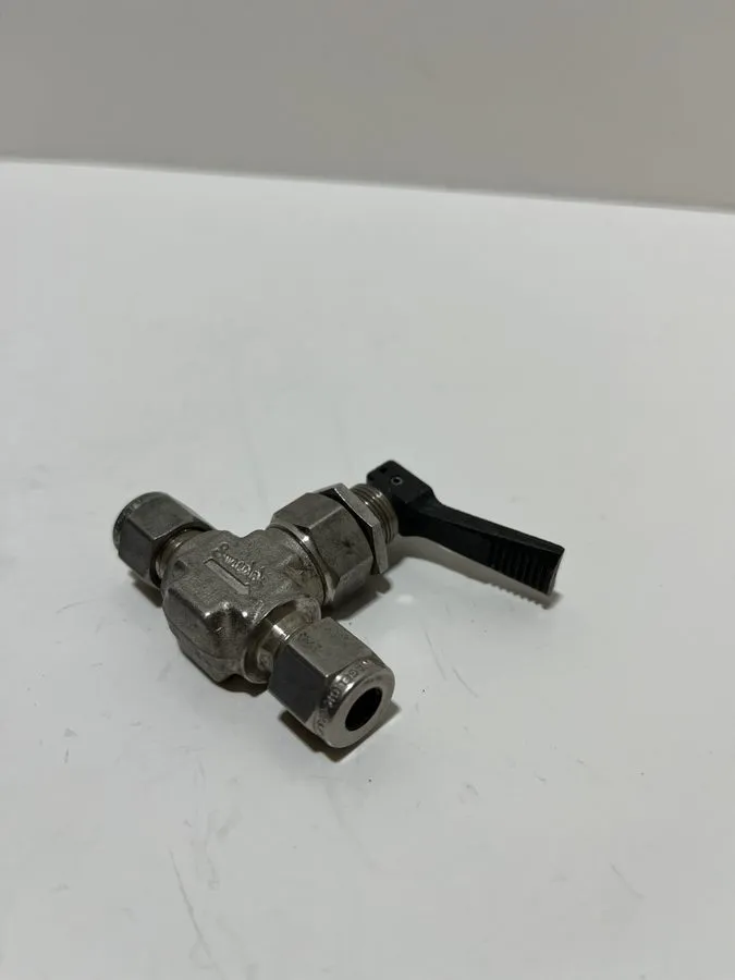 Клапан Swagelok SS-1GS4 Stainless Steel Toggle Valve Box of 3 FNOB