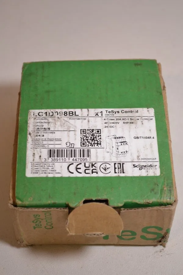 Контактор Schneider Electric TeSys Deca Series 20A 24VDC Non-Reversing Contactor