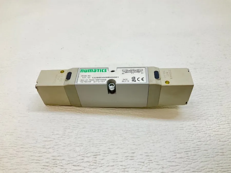 Электромагнитный клапан Numatics 122BB500M000061 24VDC Pneumatic Solenoid Direct