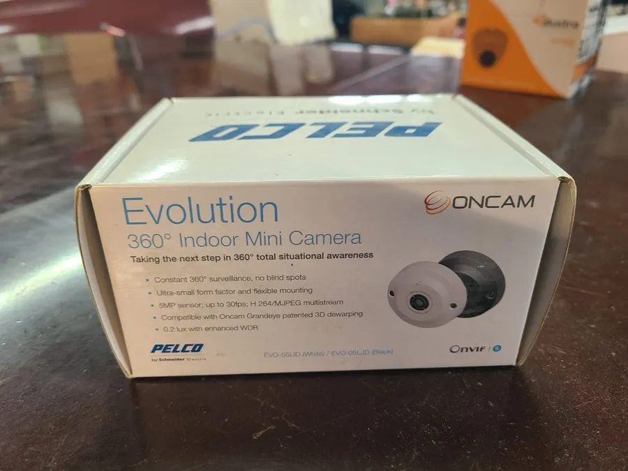 Камера Pelco OnCam EVO-05-LID Evolution 360-Degree Indoor Mini Camera