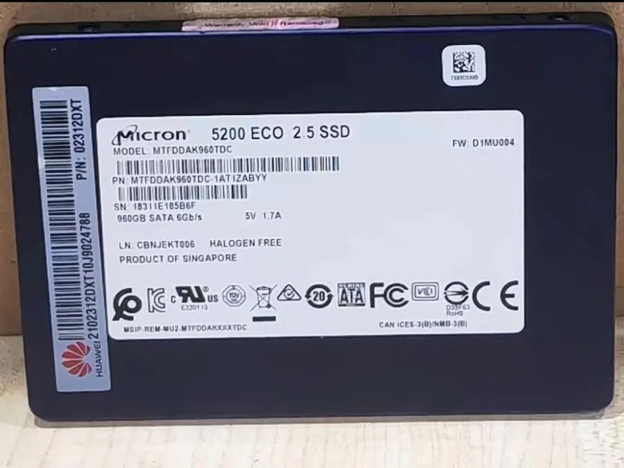 SSD-накопитель Micron 5200 ECO 960GB 2.5in SATA III 6Gb/s Internal SSD MTFDDAK96