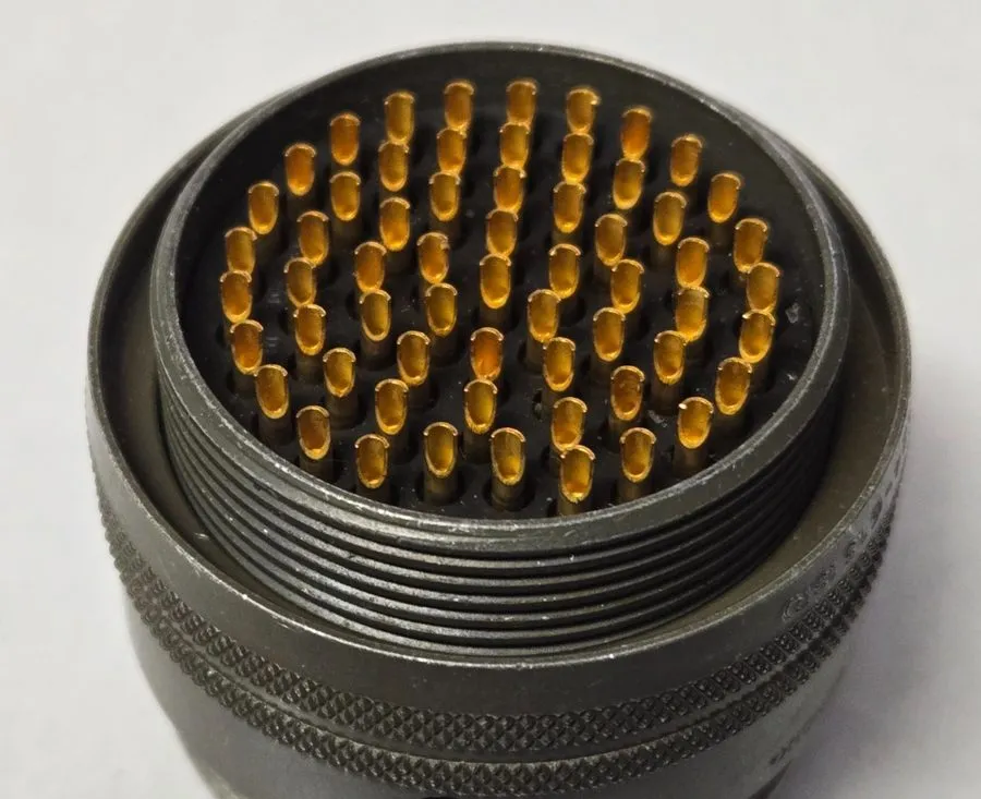 Разъём mated pair, Hermetic panel + unused Bendix PT06E-24-61S (SR) connector, 6 — фото лота 1