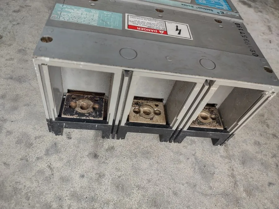 Автоматический выключатель Siemens HJXD63B350 3-Phase 350Amp 600V Sentron Series — фото лота 2
