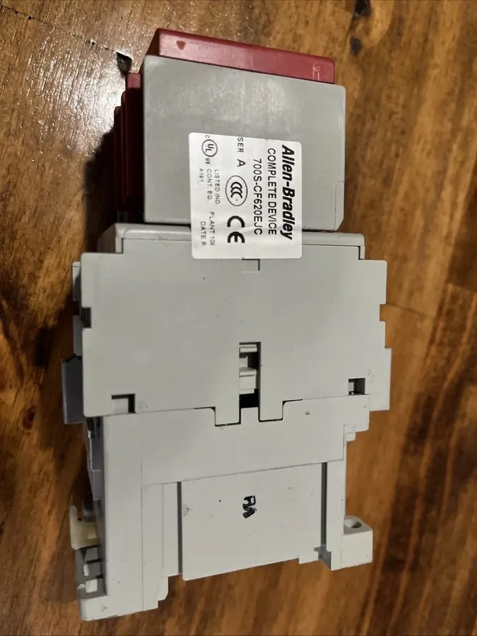 Реле безопасности Allen-Bradley 700S-CF620EJC Ser A Guardmaster Safety Control R — фото лота 1
