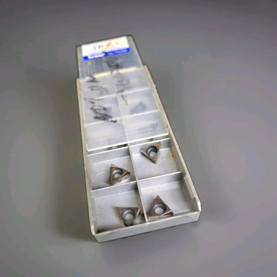 Режущий инструмент ISCAR TPGX110304L IC20N Carbide Turning Insert Indexable — фото лота 1