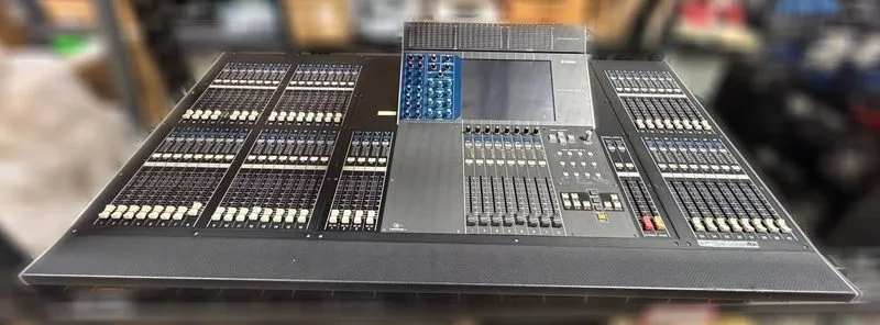 Микшерный пульт Yamaha M7CL-48 48-Channel Digital Audio Mixing Console CG01RZF