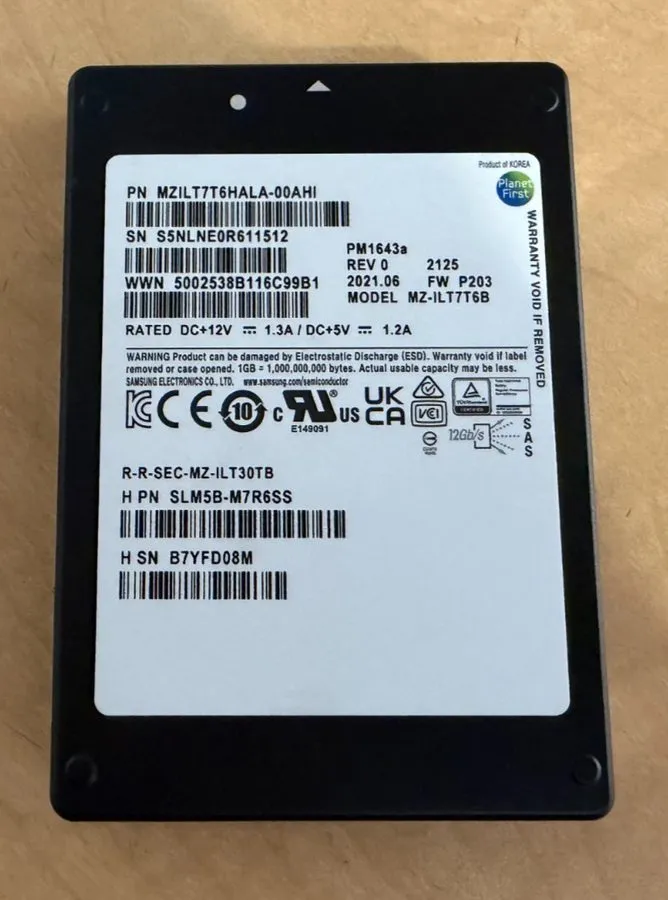 SSD-накопитель Samsung PM1643a 7.68TB SAS 12Gb/s 2.5" Enterprise SSD—MZILT7T6HAL