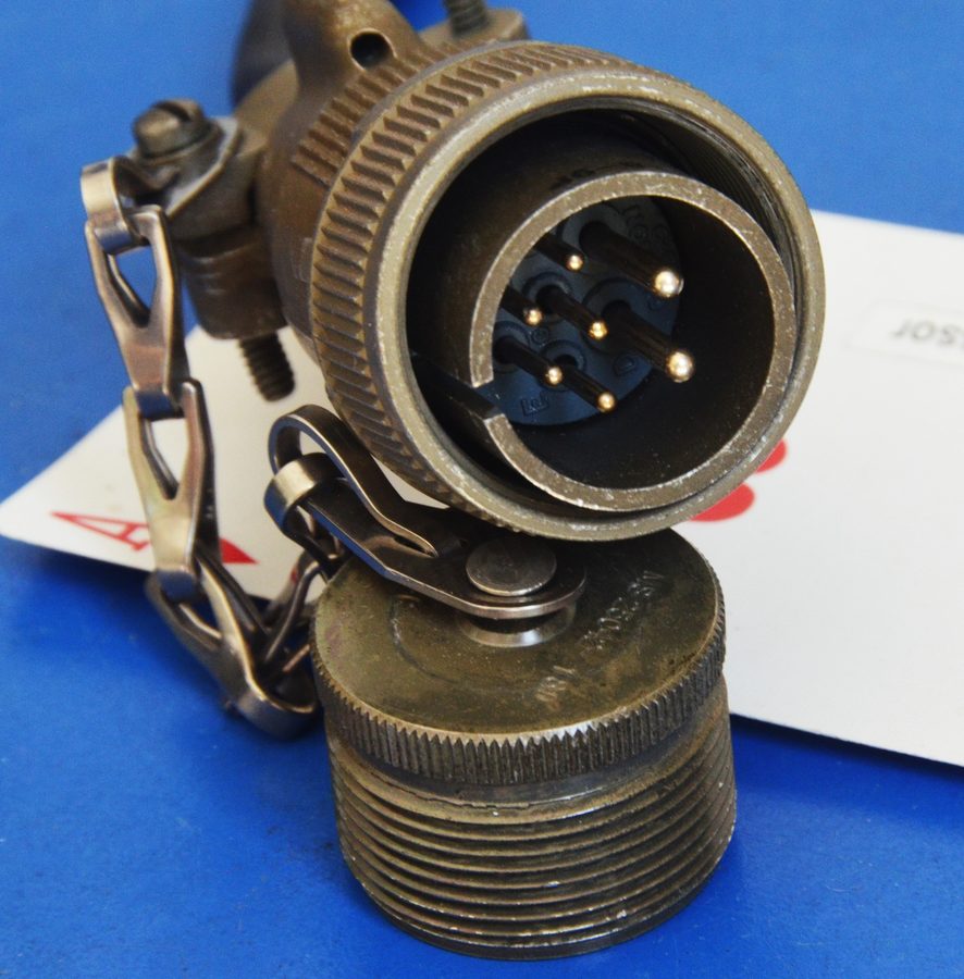 Фото лота MS3106F18-9P от продавца №74140