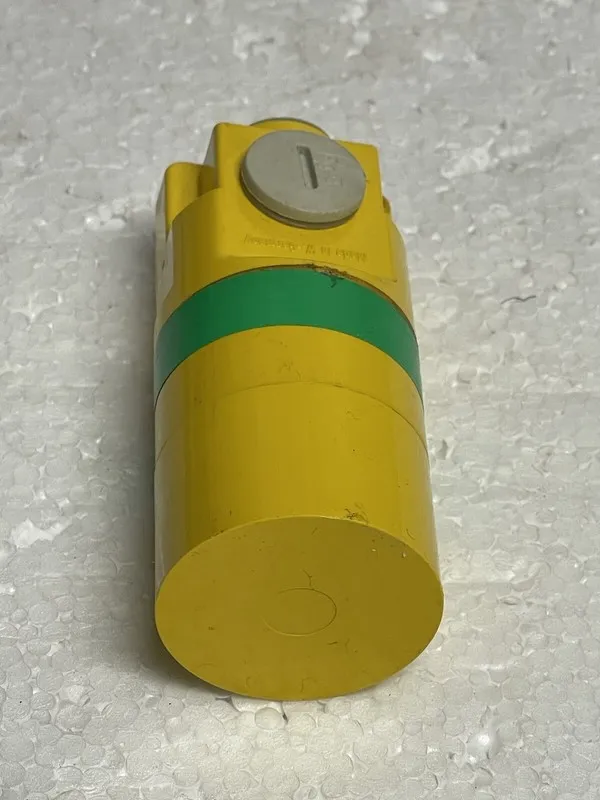 Датчик приближения Turck Capacitive Proximity Sensor BC20-K40SR-VN4X2 10-65VDC 2