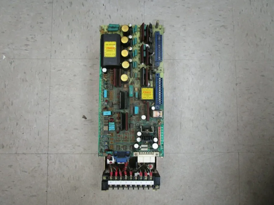 Сервоусилитель Fujitsu Fanuc Velocity Control Unit A06B-6047-H001 w. A20B-0009-0