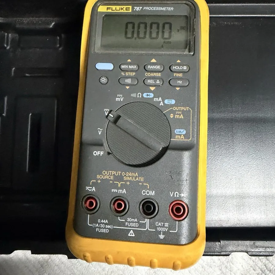 Тестер U.S.A. FLUKE 787. Case Bottom, Meter 787 Bottom Case — фото лота 2