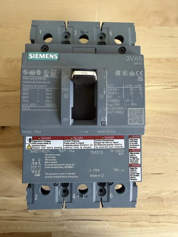 Автоматический выключатель 1-SIEMENS 3VA4110-6ED34-0AA0 3 POLE 100A 3VA4 CIRCUIT