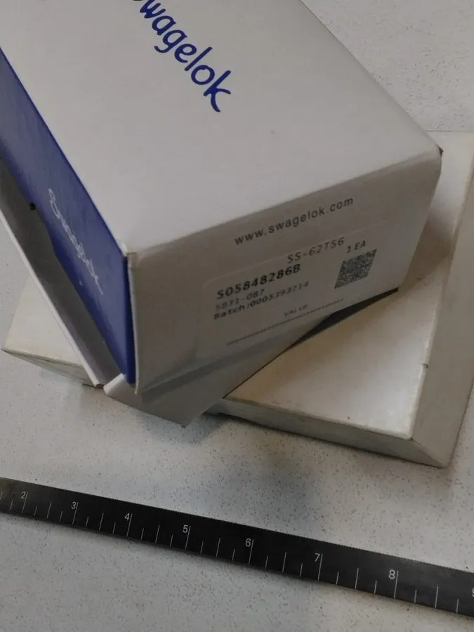 Клапан SWAGELOK SS-62TS6 3/8” tube ball valve 316 SS Stainless Steel